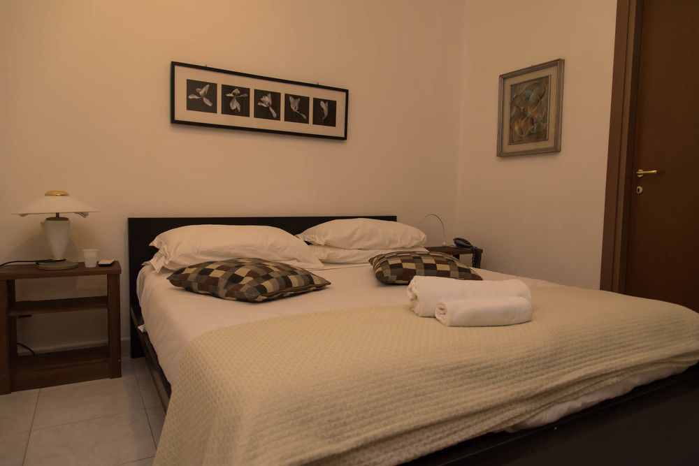 Bed&Breakfast Plebiscito Home Napoli Esterno foto